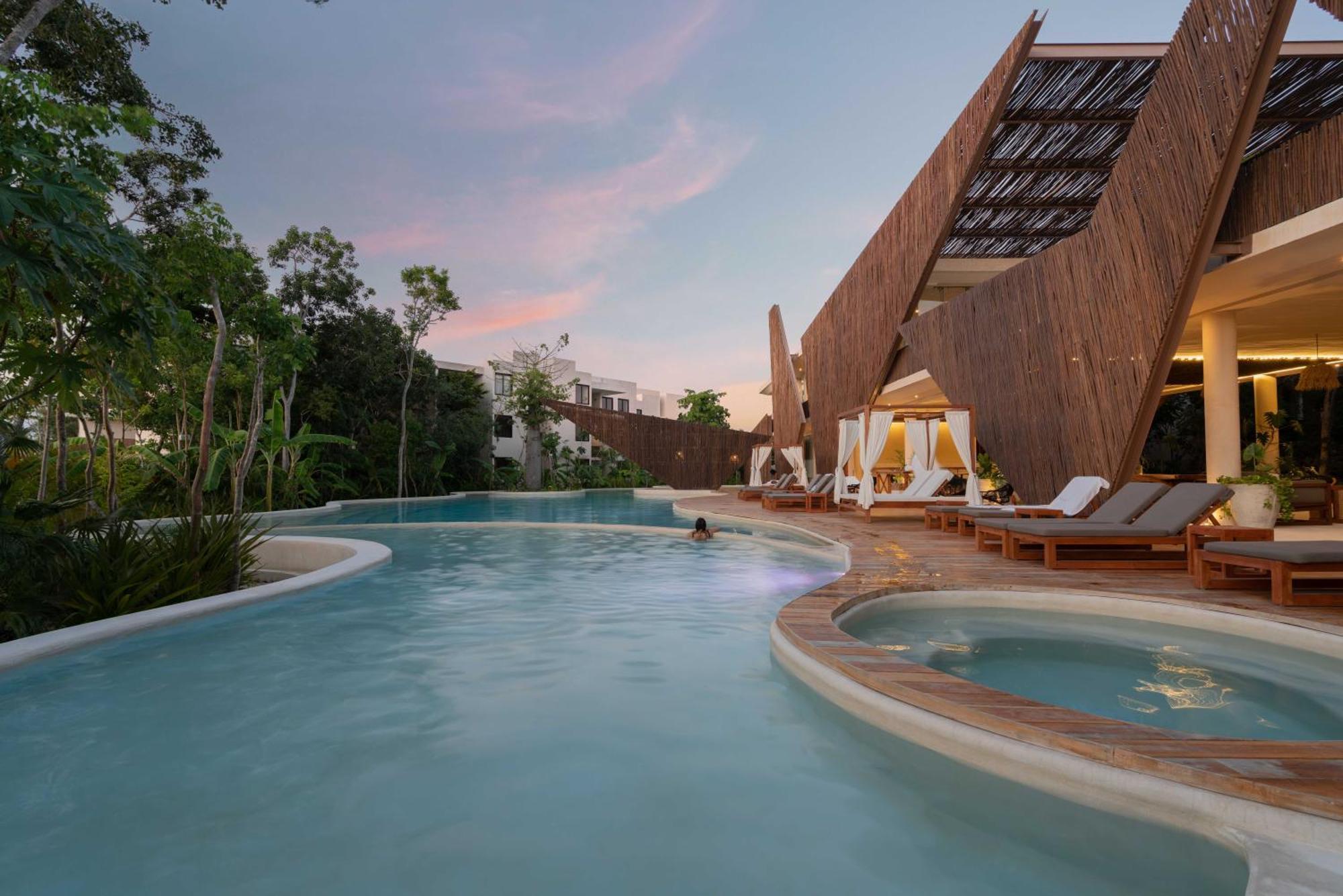 Tulum Penthouse Oasis: Rooftop Pool & Luxury Stay Exterior photo